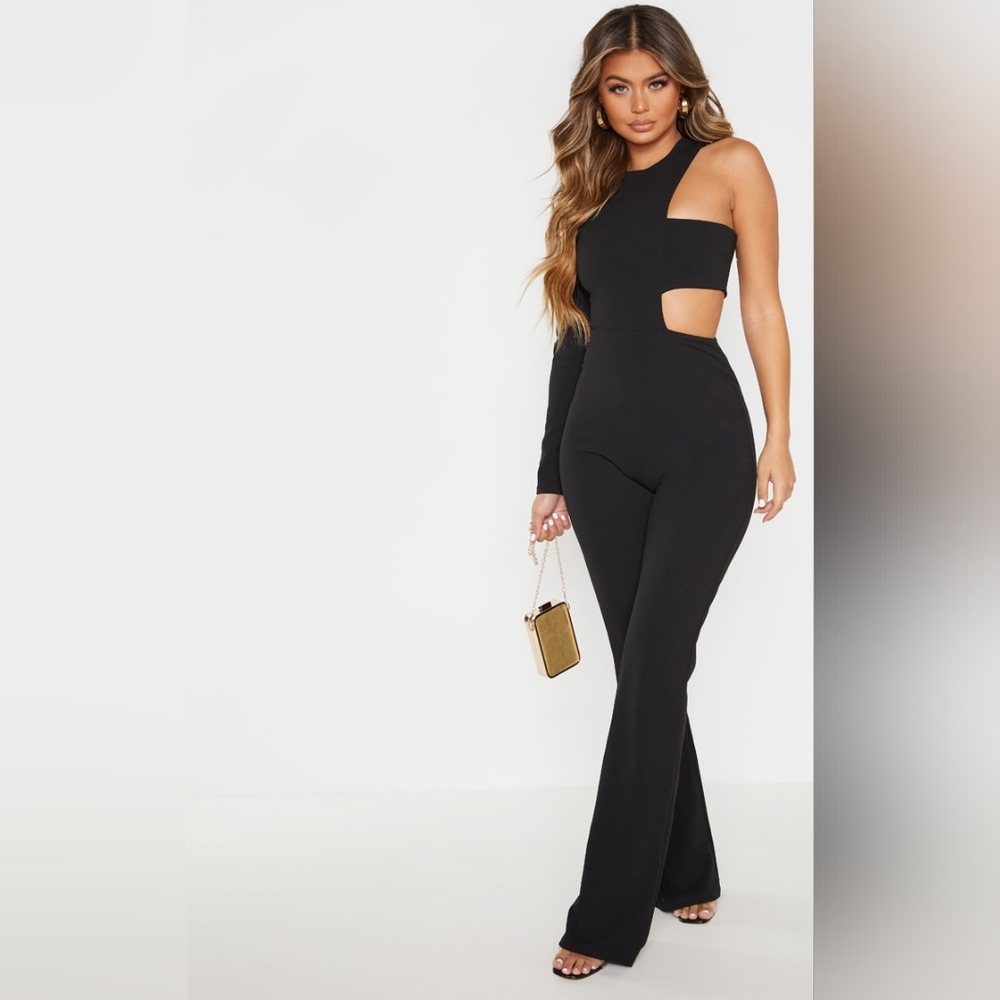 *SOLD* PRETTYLITTLETHING | 🏷️NWT Flare Leg One Sleeve Jumpsuit